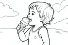 bambino mangia il gelato