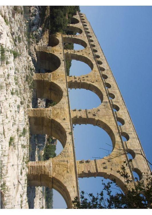 acquadotto romano a Nimes, Francia