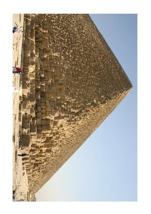 Il grande piramide a Ghiza
