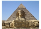 Il grande piramide a Gizah e Sfinge