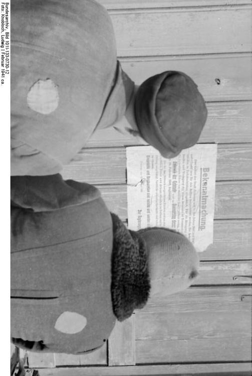 Polonia - Zichenau - Ebrei davanti ad una notifica
