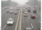 Foto smog sull'autostrada a Pechino