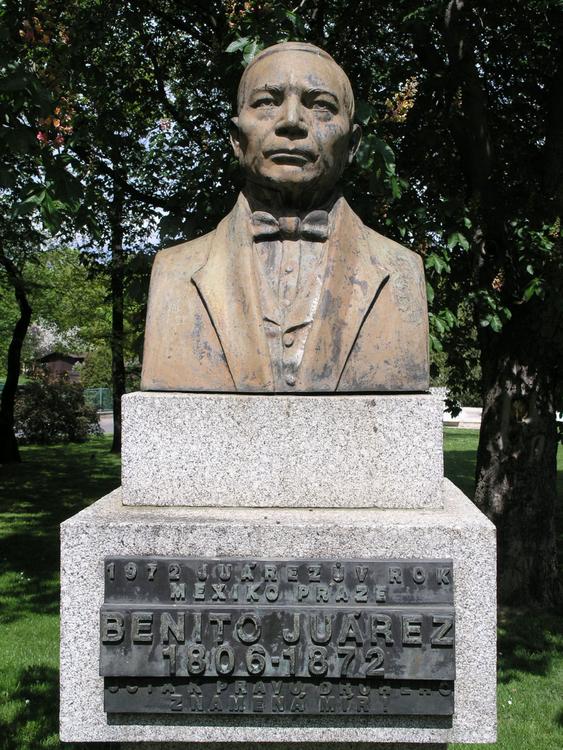 statua - il Presidente Benito Juarez
