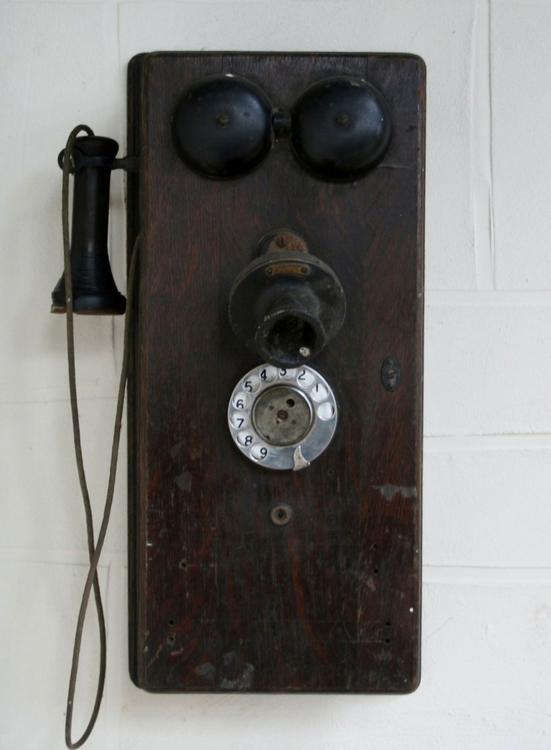 vecchio telefono