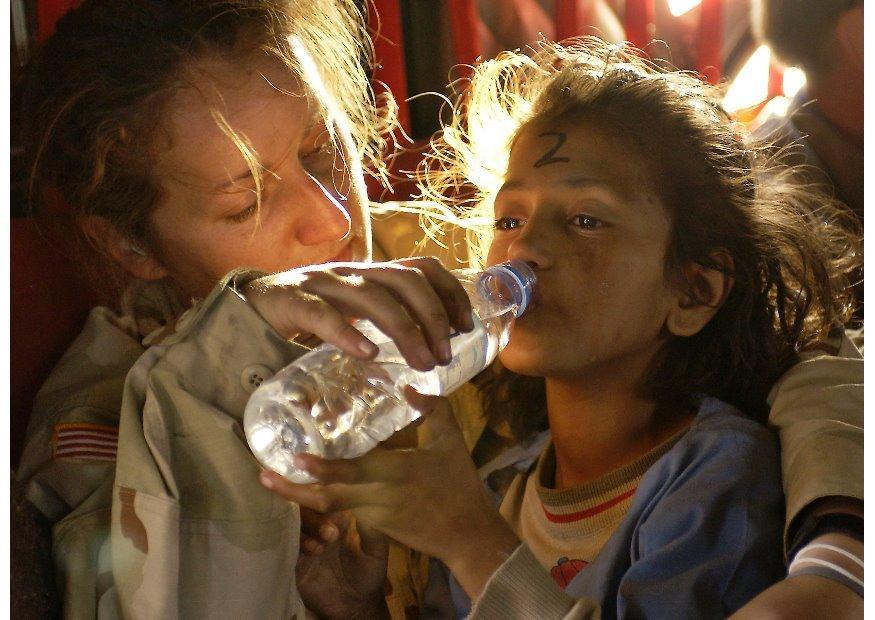 Foto assistenza dopo terremoto in pakistan