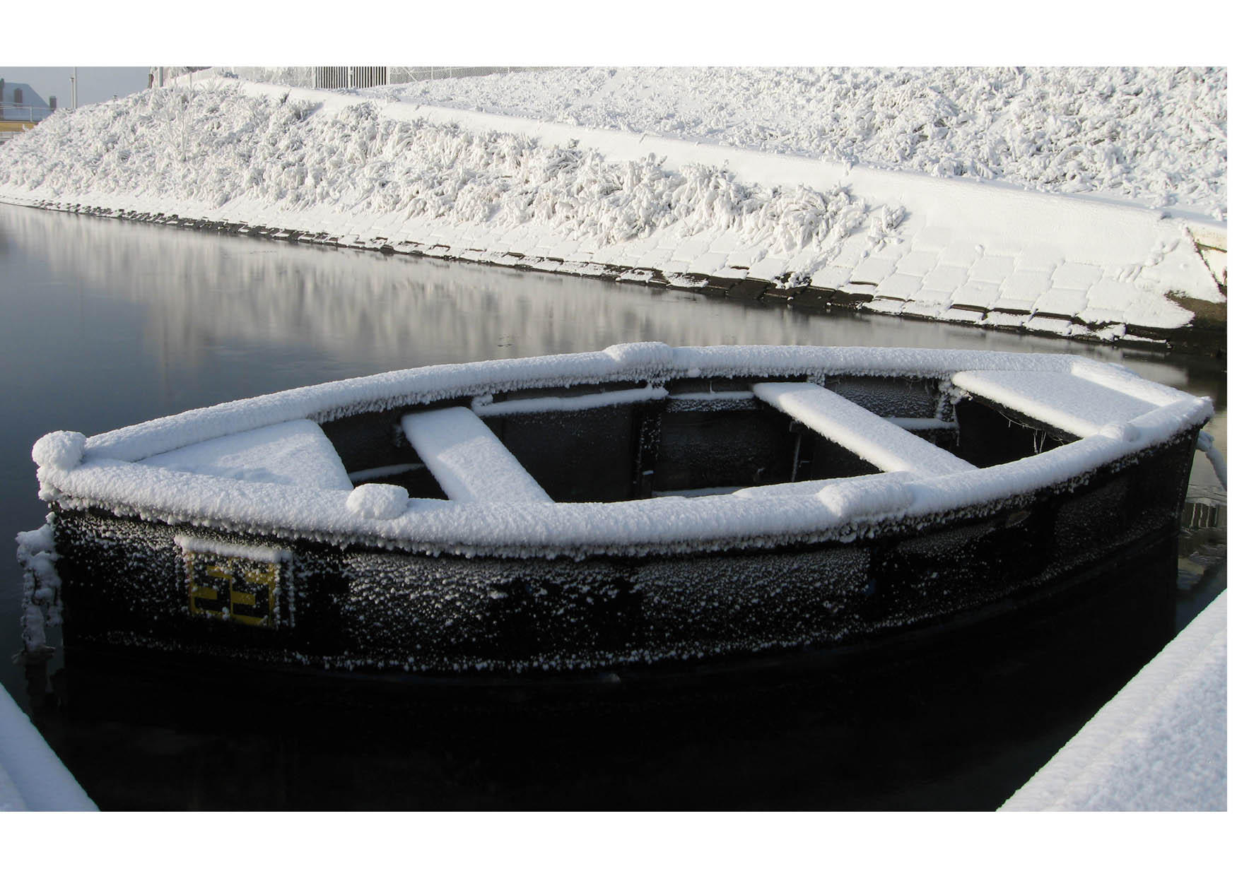 barchetta in inverno Foto barchetta in inverno