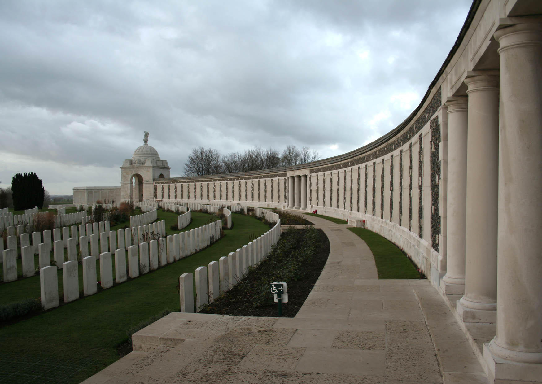 cimitero tyne cot Foto cimitero tyne cot
