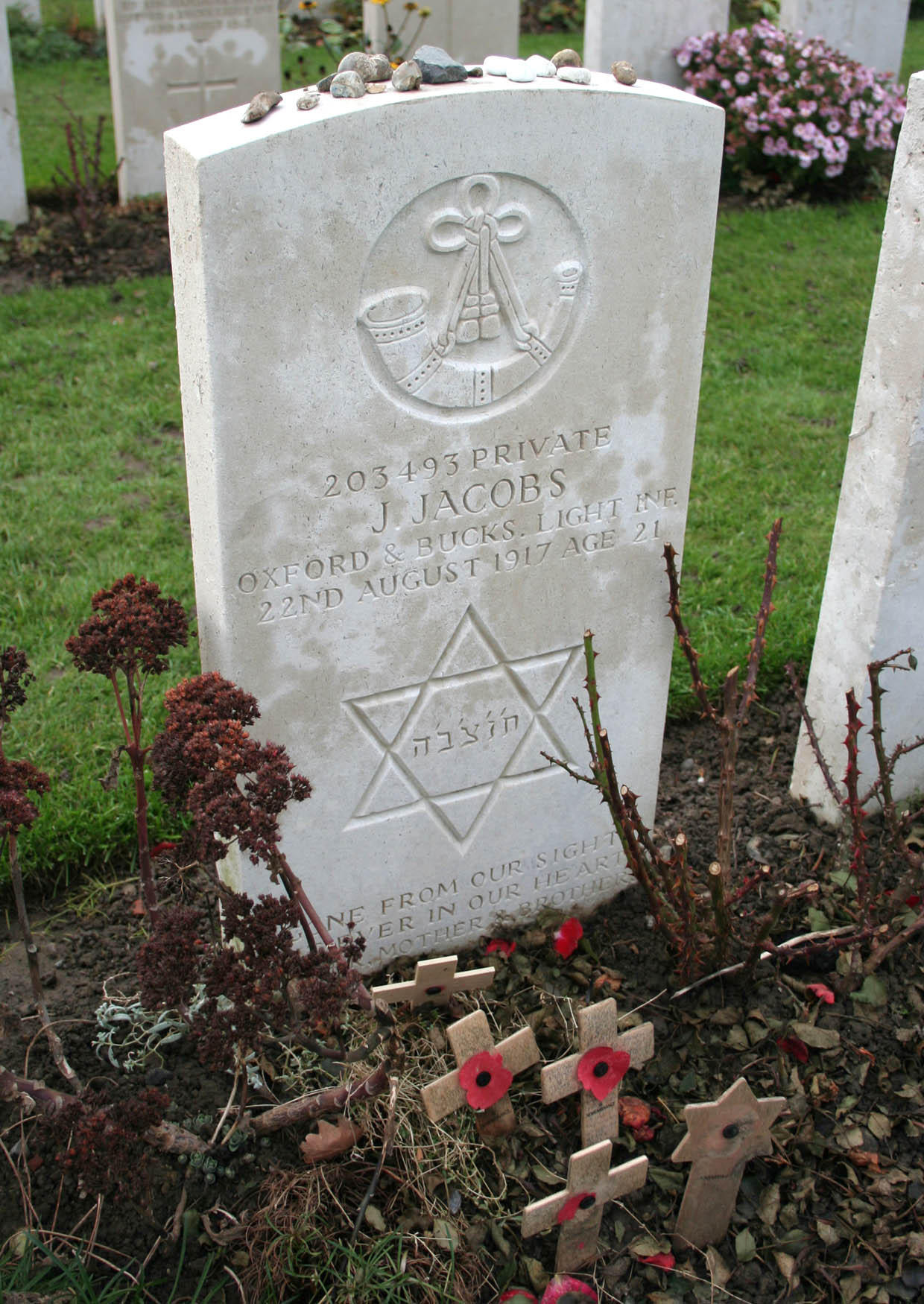 cimitero tyne cot - tomba di soldato ebreo Foto cimitero tyne cot - tomba di soldato ebreo