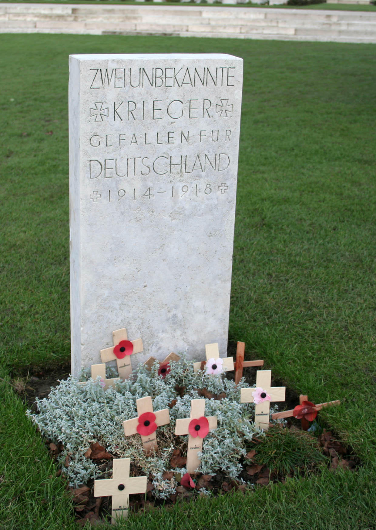 cimitero tyne cot - tomba soldato tedesco Foto cimitero tyne cot - tomba soldato tedesco