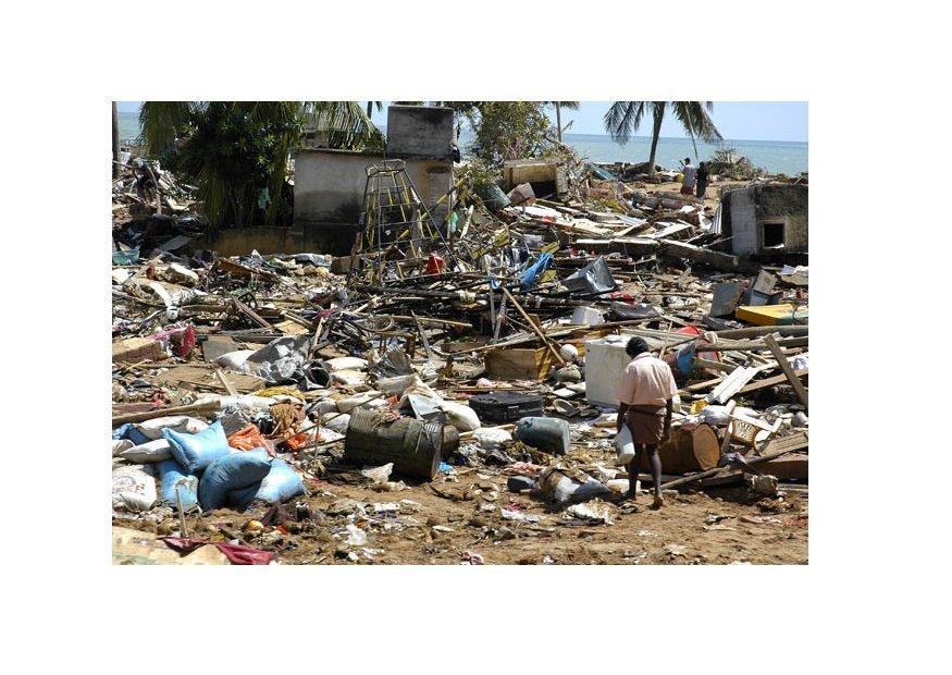 dopo lo tsunami... Foto dopo lo tsunami...