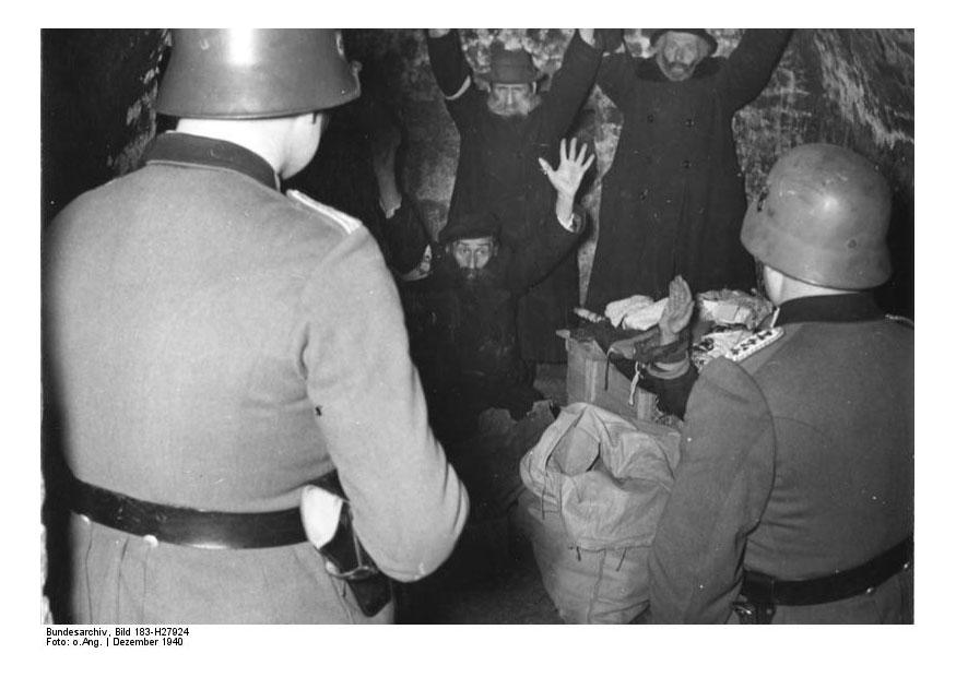 ghetto di lublin - polonia - invasione della polizia Foto ghetto di lublin - polonia - invasione della polizia