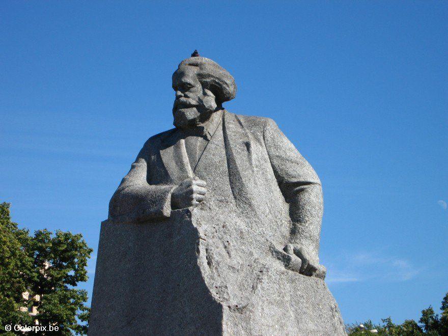 karl marx statua Foto karl marx statua