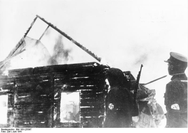 lituania - sinagoga in fiamme Foto lituania - sinagoga in fiamme