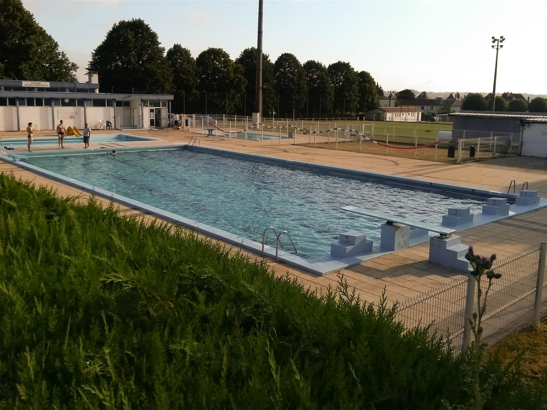 piscina all'aperto Foto piscina all'aperto