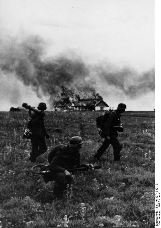 russia - attacco a un villaggio Foto russia - attacco a un villaggio