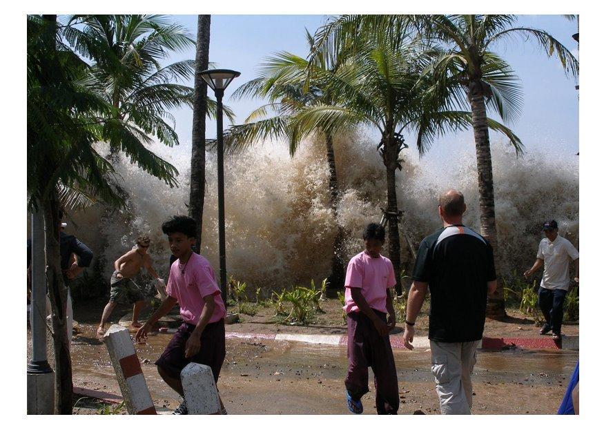 tsunami Foto tsunami