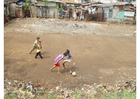 Foto giocare a calcio a giacarta